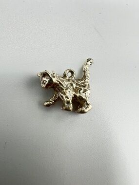 Vintage Silver Cat Kitten Charm, 12 x 15 mm, 2.4 g